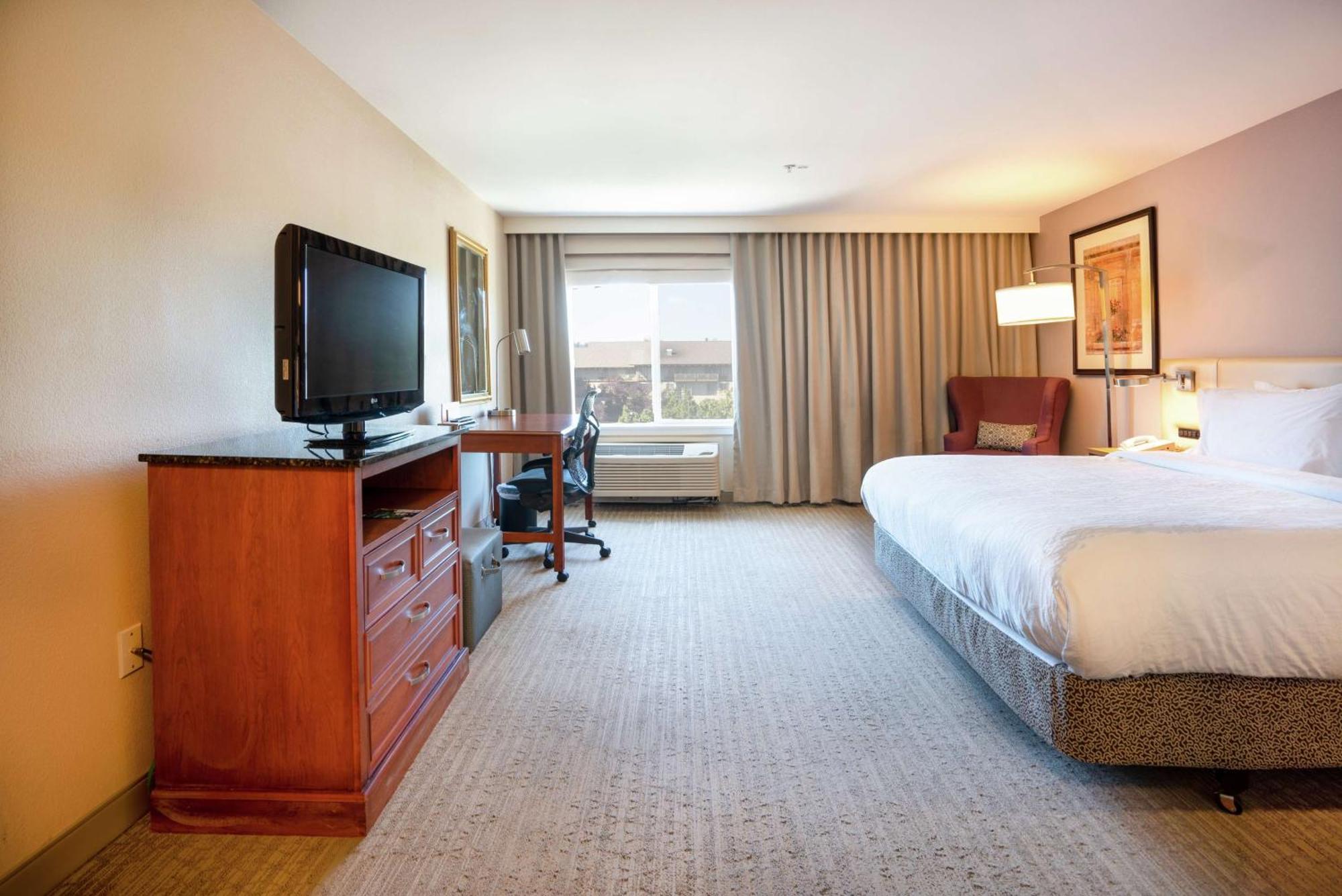 Hilton Garden Inn Seattle/Рентон Экстерьер фото