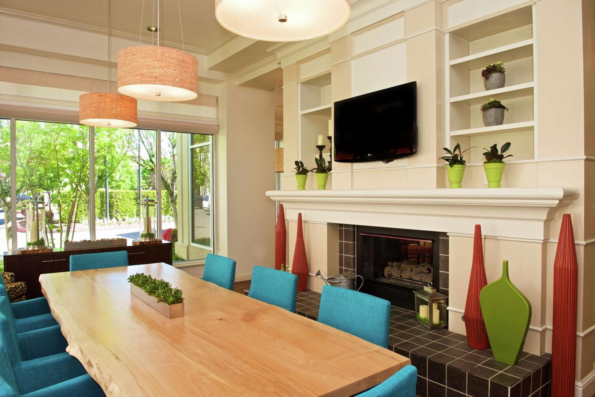 Hilton Garden Inn Seattle/Рентон Экстерьер фото
