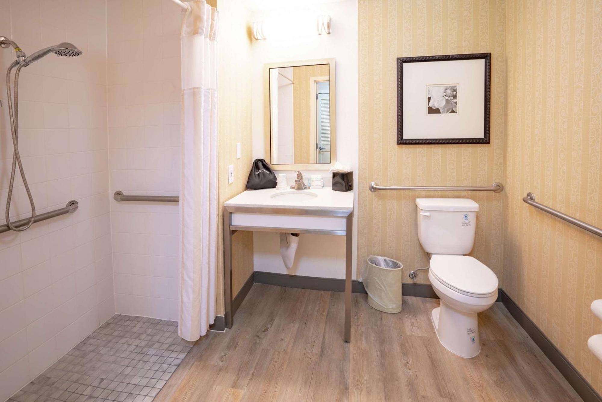 Hilton Garden Inn Seattle/Рентон Экстерьер фото